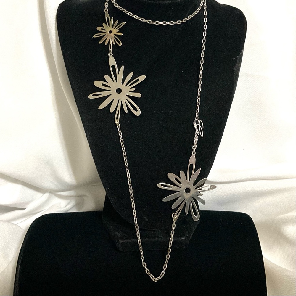Guess Silver Tone Flower Necklace